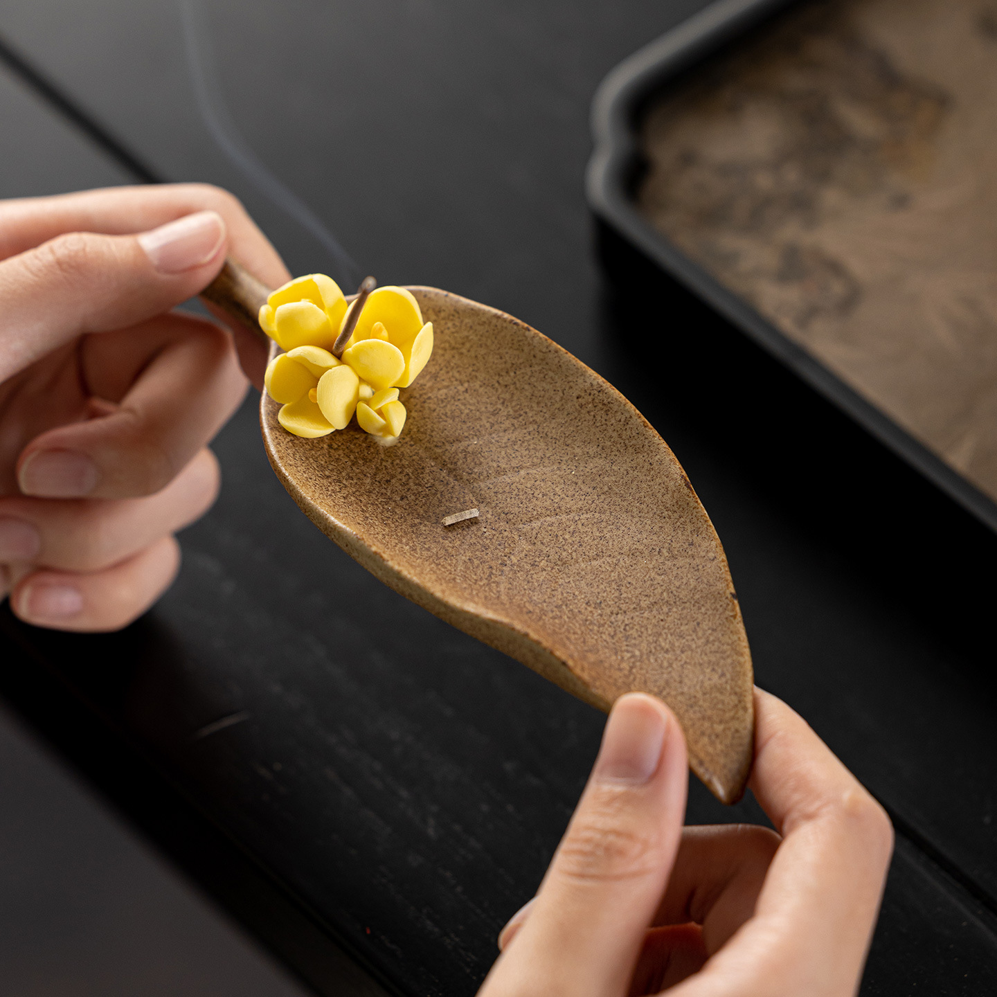 Tempat Dupa Keramik Daun Ginkg - Incense Stick Holder ulasan dan harga